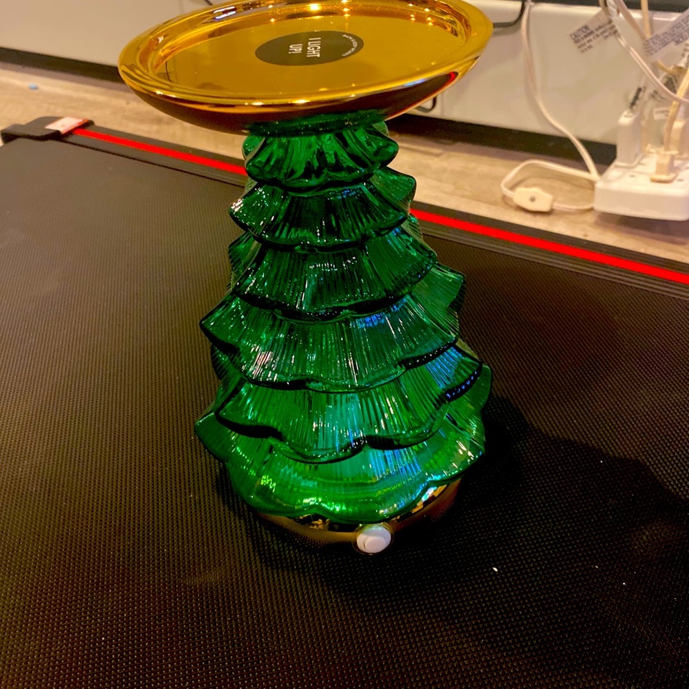 Light up Bath and Body three wick candle holder